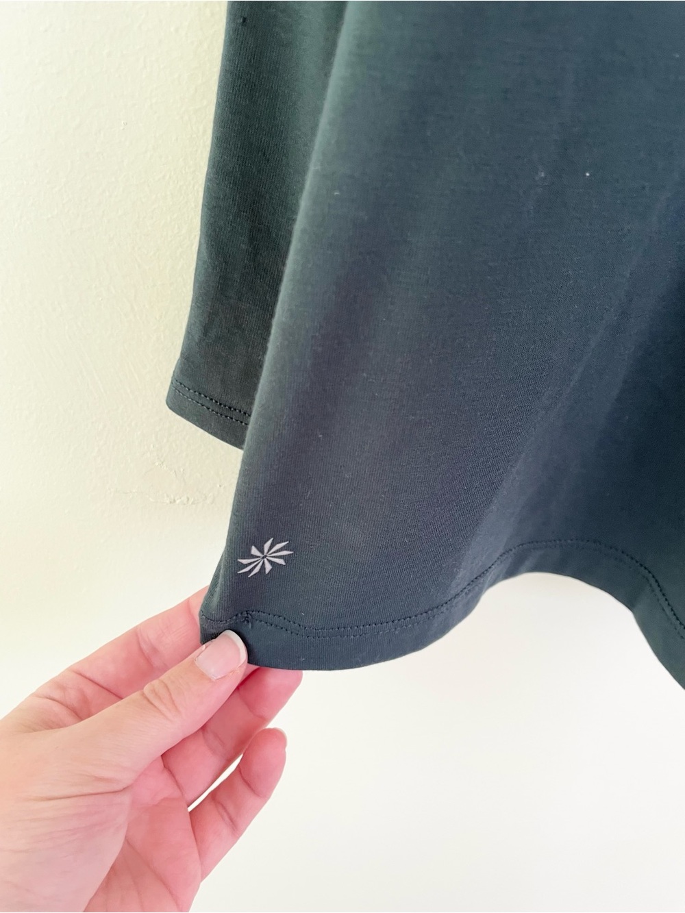 Athleta Long Sleeve Top Cypress Green With Ease Tee L Large Workout Wicking Dry - Picture 10 of 12